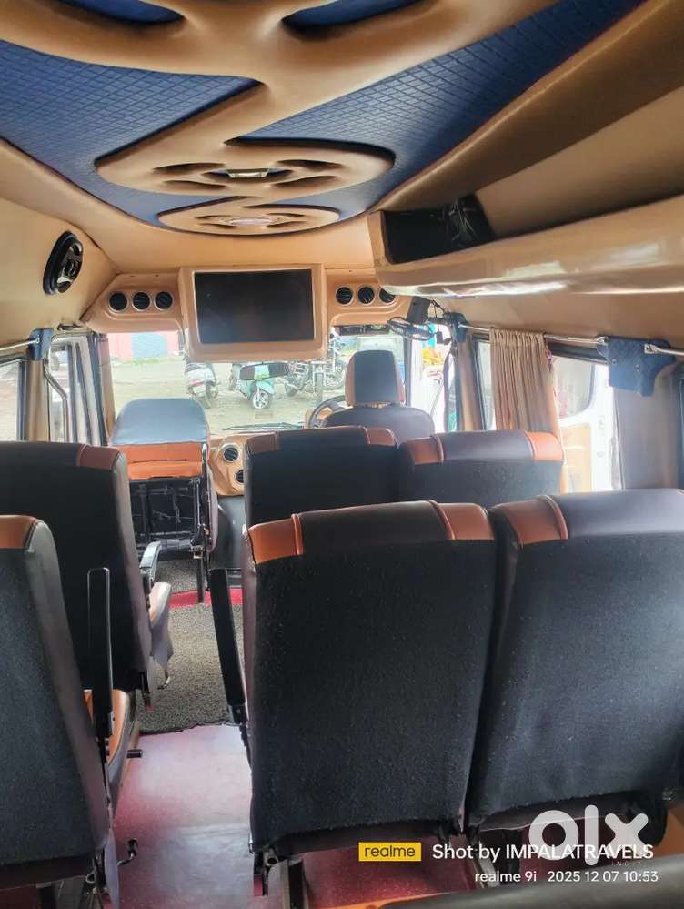 Force Motors Tempo Traveller 2012(ac)