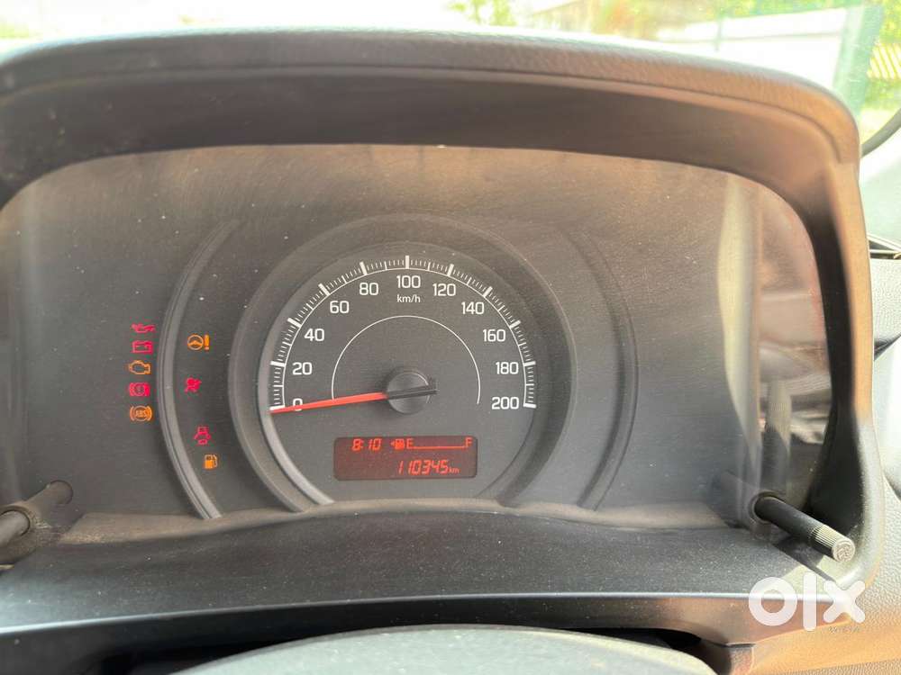 Maruti Suzuki Swift Lxi Optional-o, 2021, Petrol