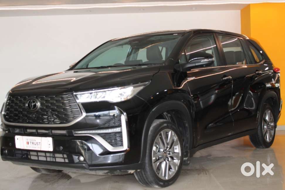 Toyota Innova Hycross 2.0 ZX Hybrid 7 STR, 2023, Petrol