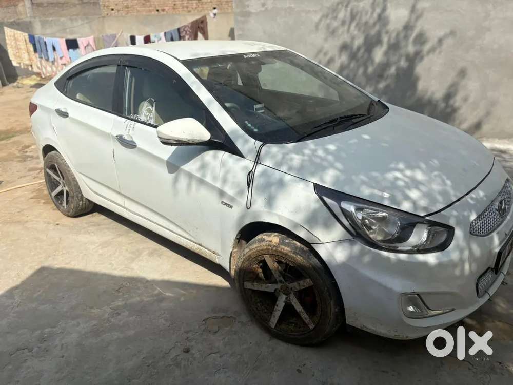 Hyundai Verna Crdi 2012