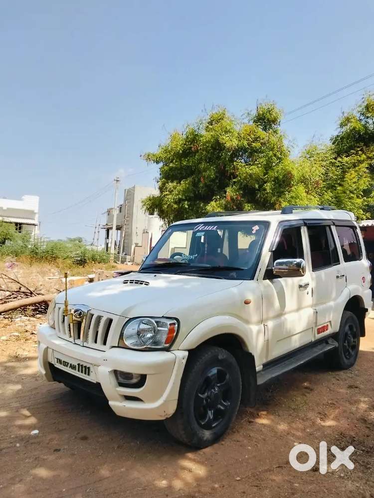 Mahindra Scorpio Classic 2005