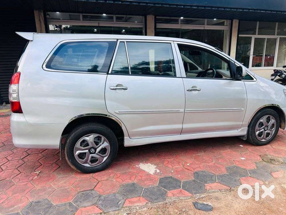 Toyota Innova 2.5 Gx 8 Seater Limited Edition, 2010, Diesel