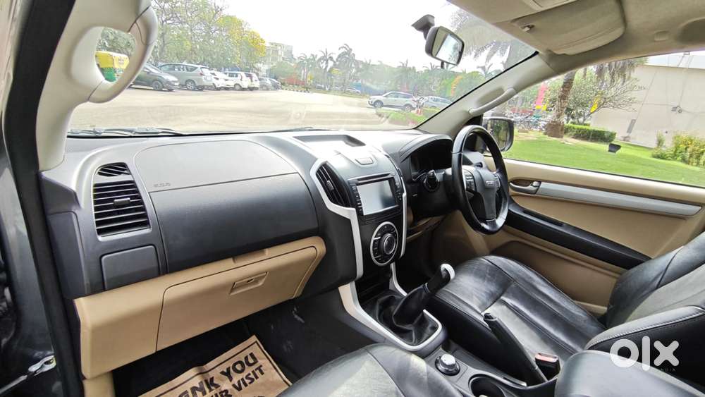 Isuzu V-cross Z 4x4 Mt, 2018, Petrol