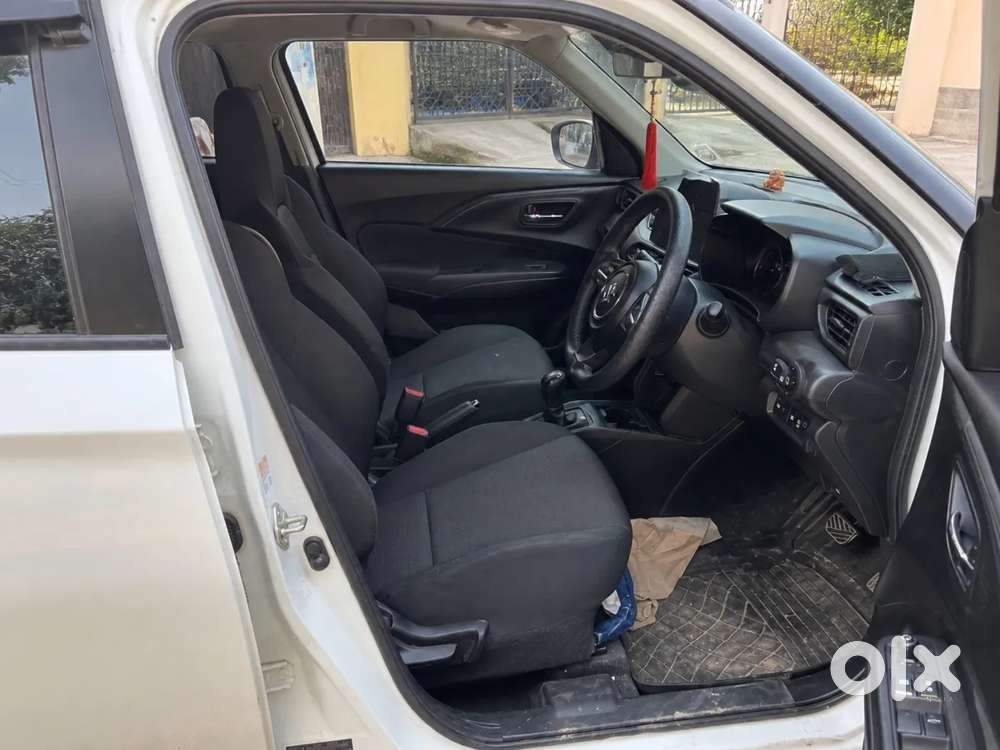 Maruti Suzuki Swift 1.2 Vxi (o), 2025, Petrol