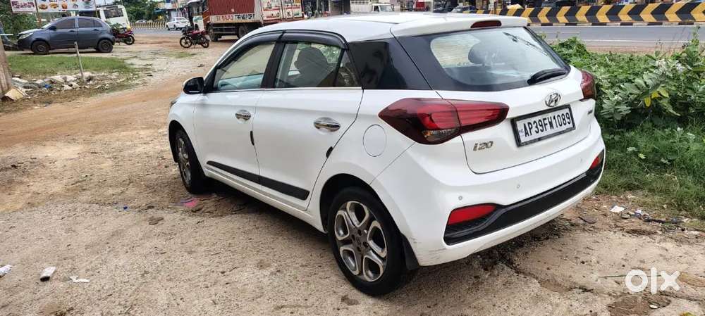 Hyundai I20 2019 Petrol 57800 Km Driven