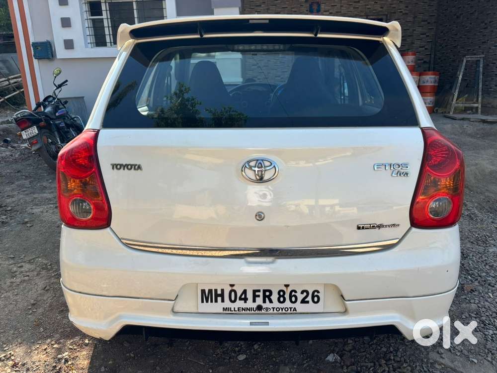 Toyota Etios Liva 2012 Petrol Well Maintained