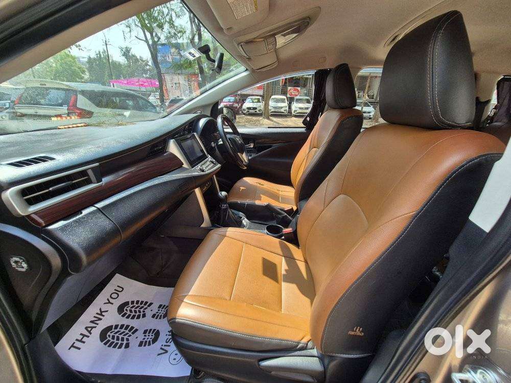 Toyota Innova Crysta 2.4 Vx Mt 8s, 2016, Diesel