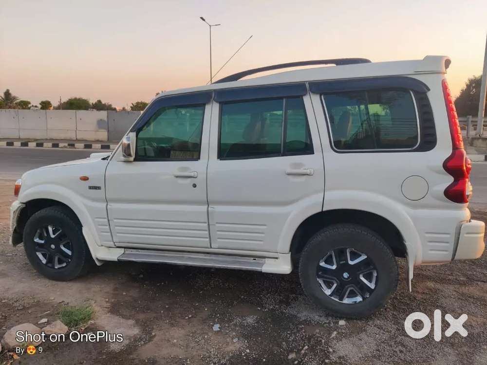 Mahindra Scorpio 2006