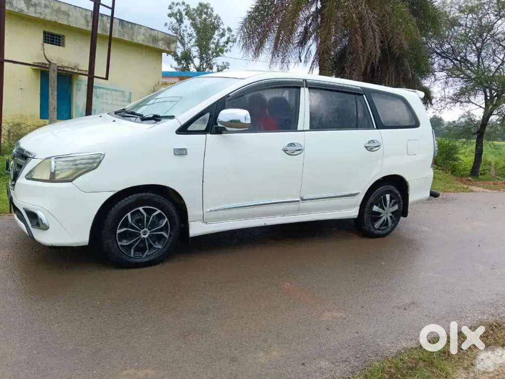 Toyota Innova Diesel 2014