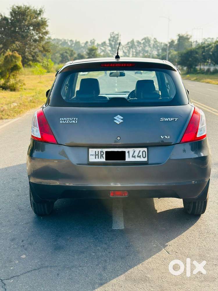 Maruti Suzuki Swift Vxi Optional, 2016, Petrol