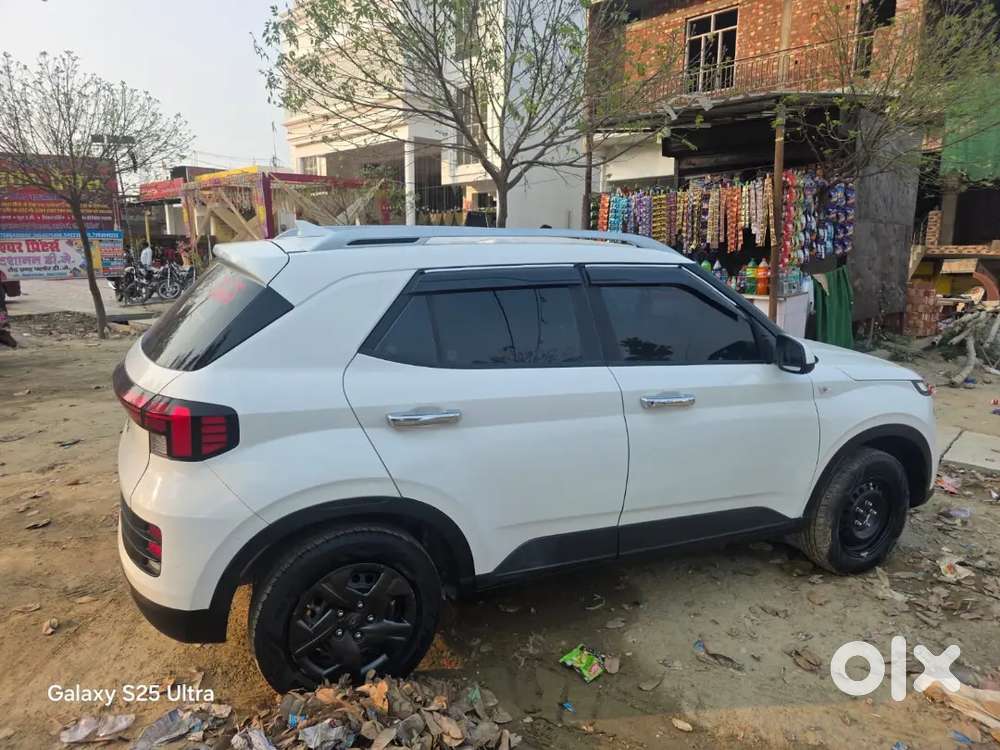 Hyundai Venue 2025 Petrol Good Condition