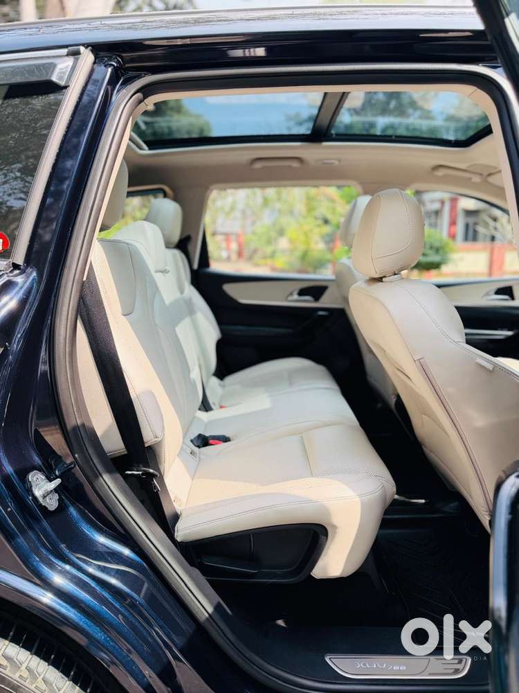 Mahindra Xuv700 2.2 Ax 7 Diesel At Luxury Pack Str, 2024, Diesel