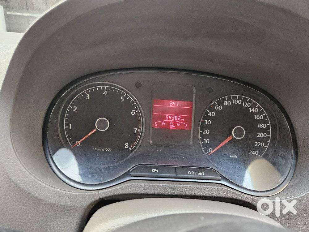 Volkswagen Vento 1.5 Highline Plus At 16 Alloy, 2011, Petrol