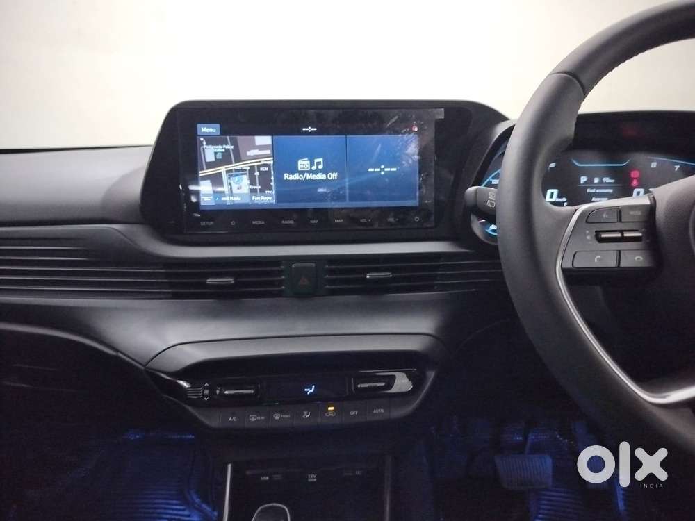 Hyundai I20 Asta (o) 1.2 Ivt, 2023, Petrol