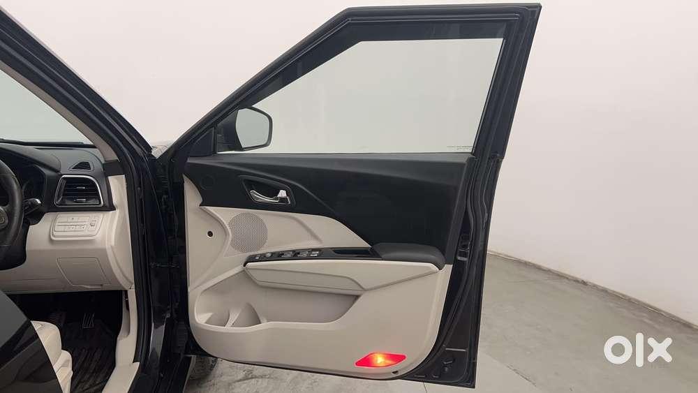 Mahindra Xuv300 W8 Option Diesel, 2020, Diesel