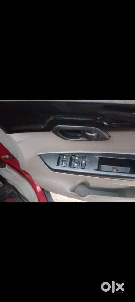 Mahindra Kuv 100 2016-2017 Mfalcon D75 K8 Dual Tone, 2017, Diesel