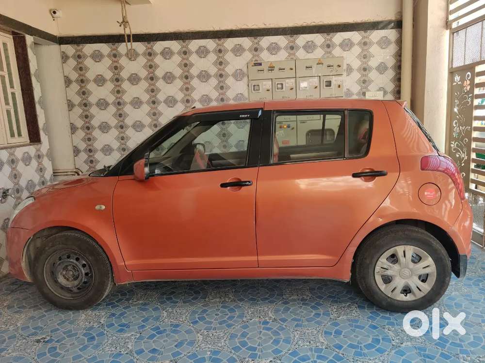 Maruti Suzuki Swift 2006 Petrol 70000 Km Driven,1st Owner