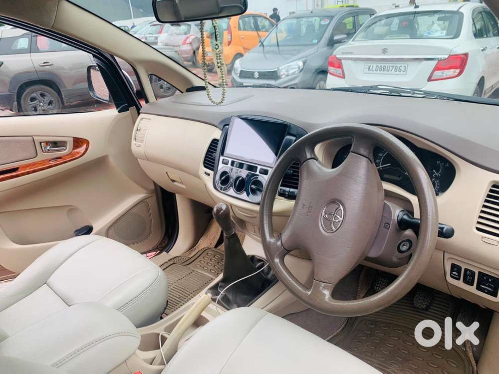 Toyota Innova 2007 Diesel 180000 Km Driven