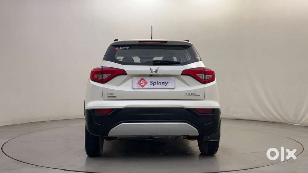 Mahindra Xuv300 W8 (o) 1.5 Diesel Amt, 2022, Diesel