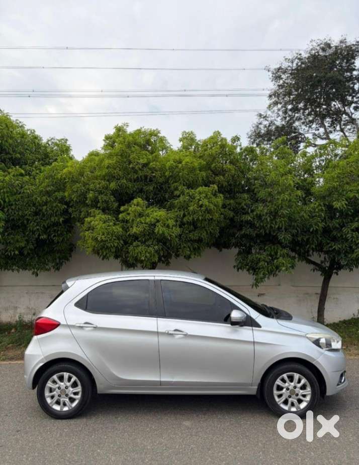 Tata Tiago 1.2 Revotron Xza, 2017, Petrol