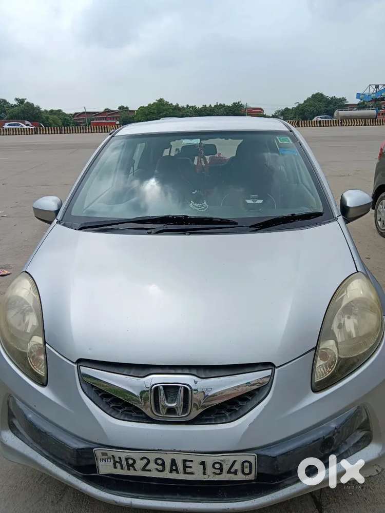 Honda Brio Mt 2012