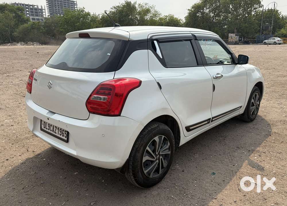 Maruti Suzuki Swift Vxi + Manual, 2022, Petrol