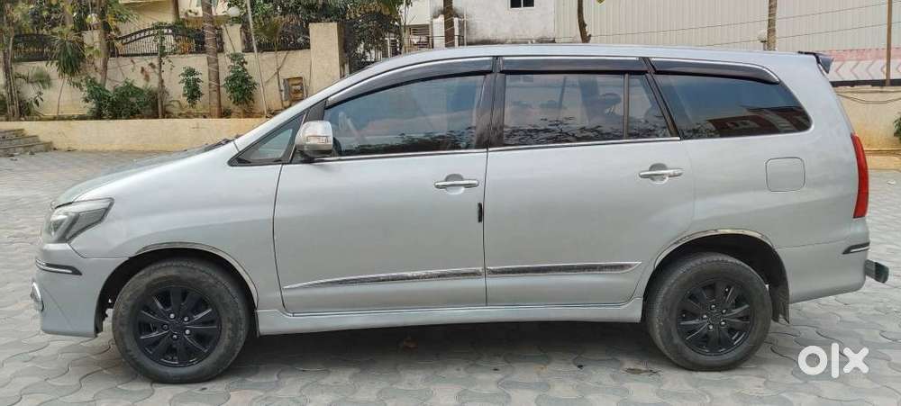 Toyota Innova 2.5 Vx 7 Str Bs-iii, 2011, Diesel