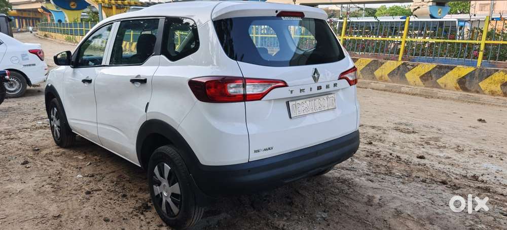 Renault Triber Rxl, 2022, Petrol