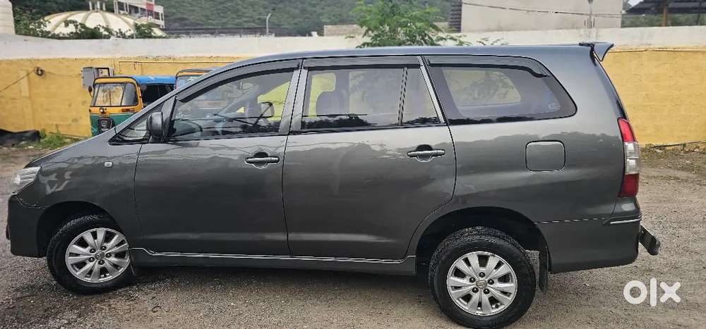 Toyota Innova 2012 Diesel 181000 Km Driven