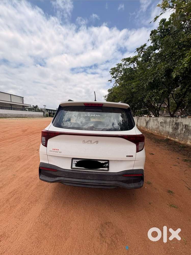 Kia Carens Petrol 2022 Km Driven