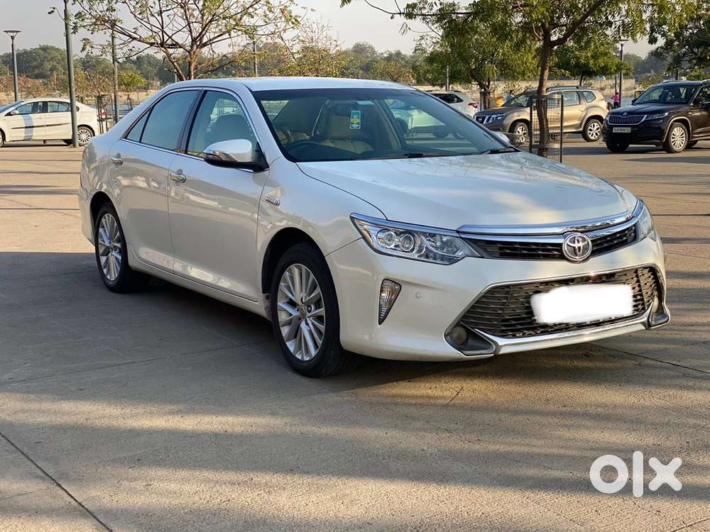 Toyota Camry 2016 Petrol Well Maintained
