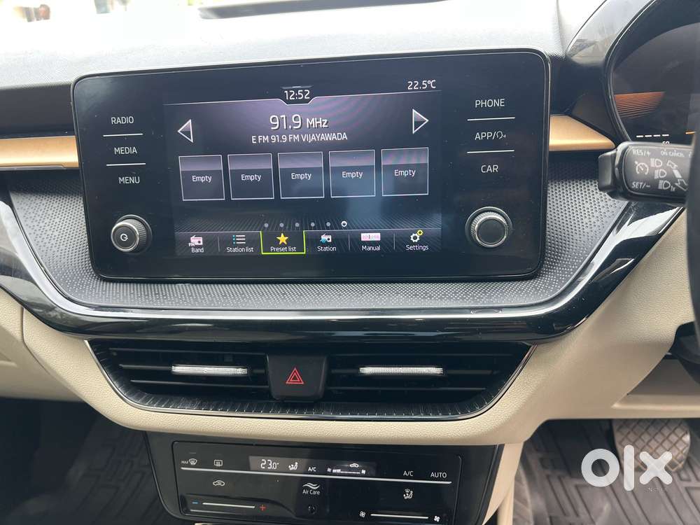 Skoda Slavia Style 1.0l Tsi At, 2022, Petrol