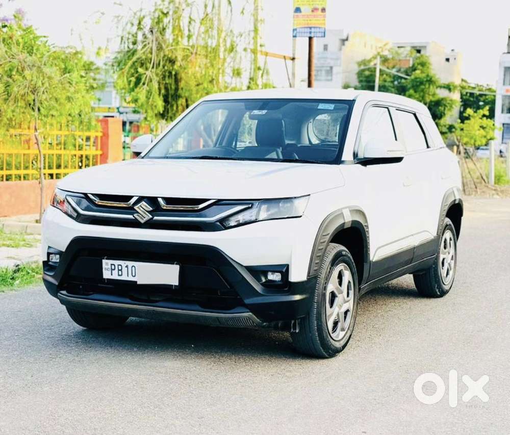 Maruti Suzuki Brezza 1.5 Lxi Smart Hybrid, 2025, Petrol