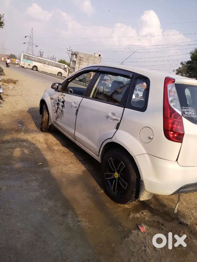 Well Maintained Car 16 Inch Alloy Wheels Loaded