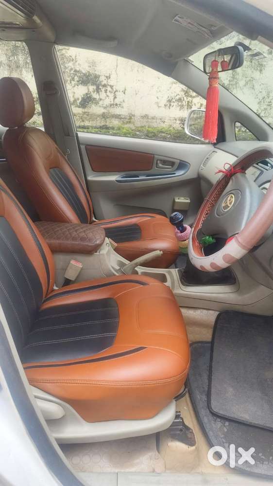 Toyota Innova 2004-2011 2.0 G1 Bsiv, 2010, Diesel