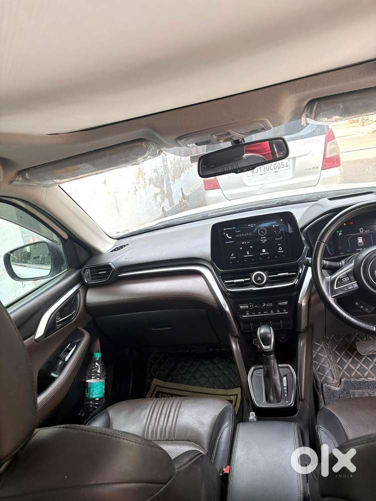 2023 Toyota Urban Cruiser Km Driven 100000