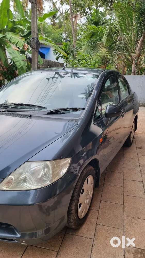 Honda City 2004 Petrol Well Maintained