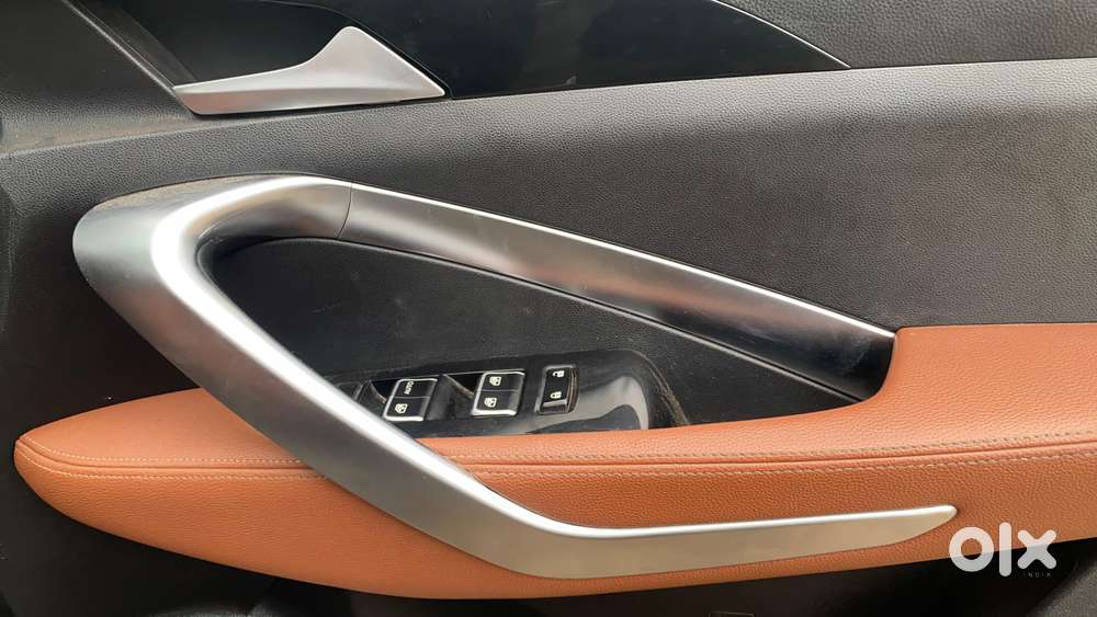 Mg Hector Plus 1.5 Sharp Turbo Cvt 6 Str, 2021, Petrol
