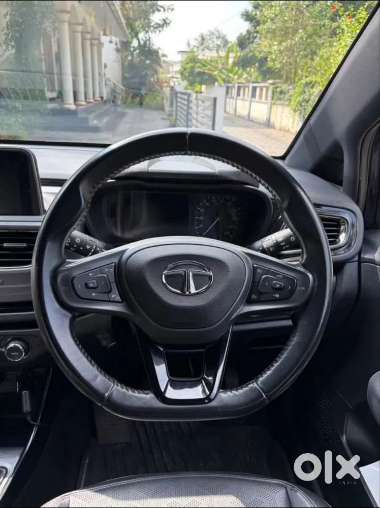 2022 Altroz Diesel Dark Edition Top End
