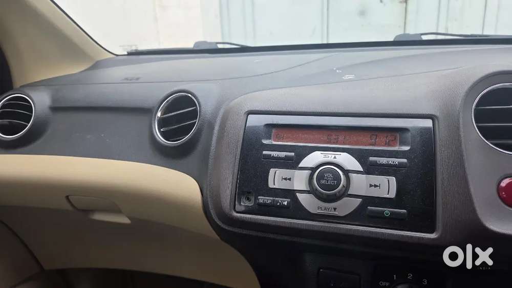 Honda Brio Vx Petrol 2011