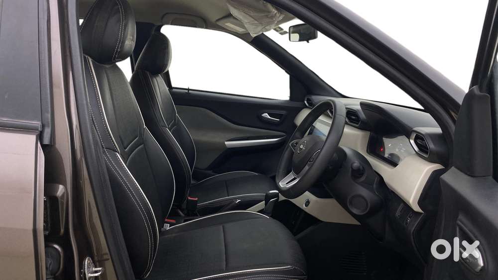 Nissan Magnite 1.0 Xv Turbo Cvt, 2022, Petrol
