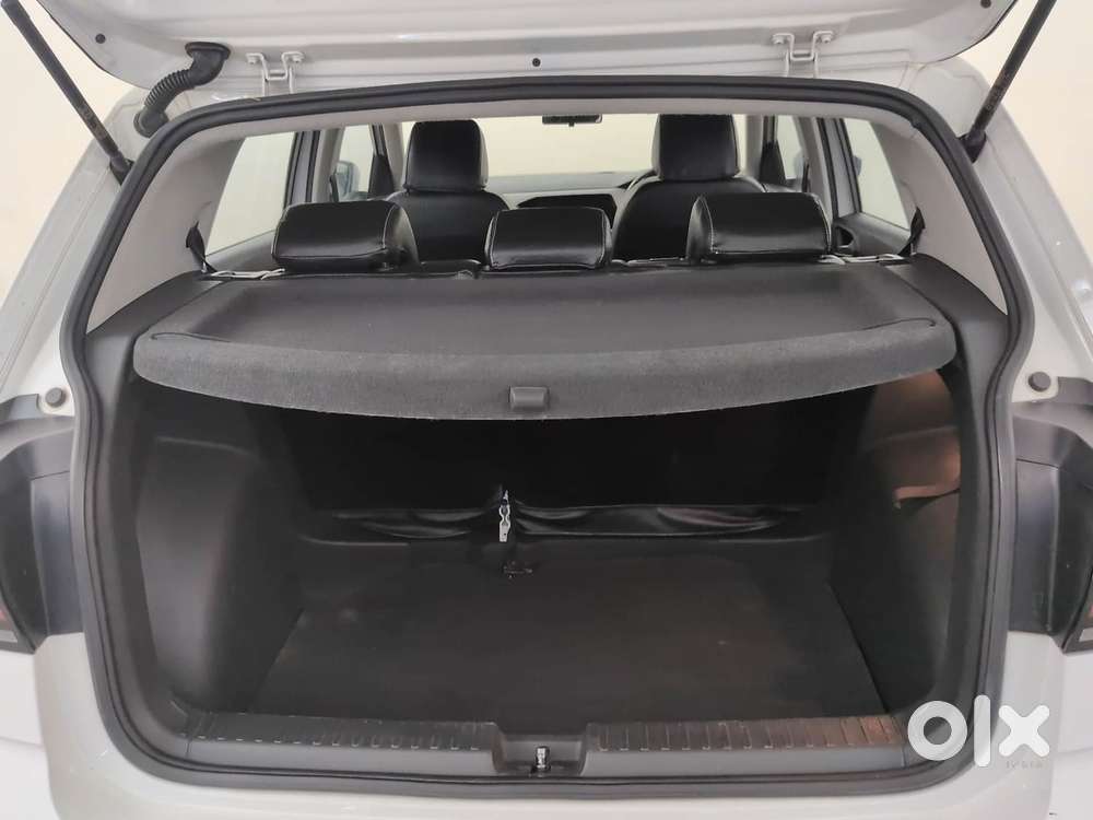 Volkswagen Taigun 1.0 Tsi Highline At, 2022, Petrol