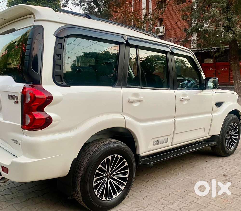 Mahindra Scorpio 2018 Diesel Manual Year