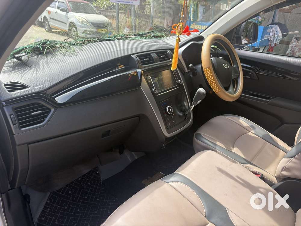 Mahindra Kuv 100 Mfalcon G80 K8 Dual Tone, 2019, Petrol