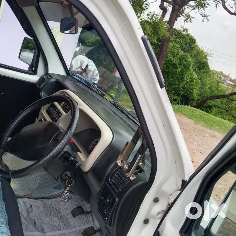 Model 2018
Owner 2
Km 140000
Insurance Thard Party 
Puc 1 Year
Tyre Ne