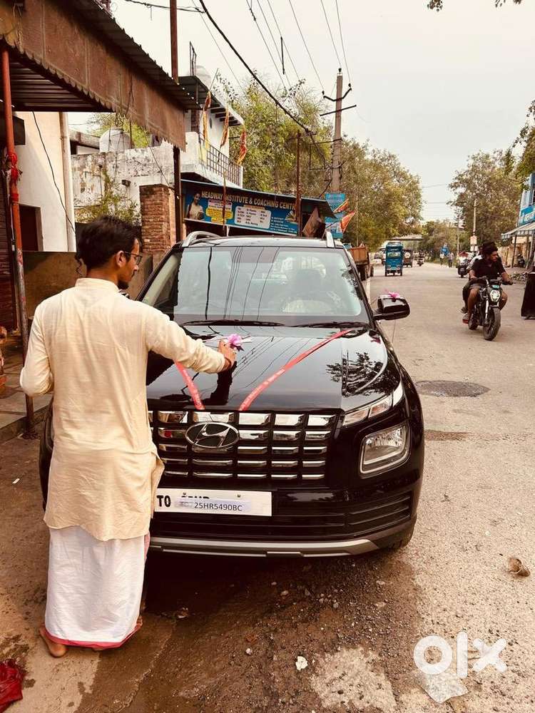 Hyundai Venue 2025 Petrol Good Condition