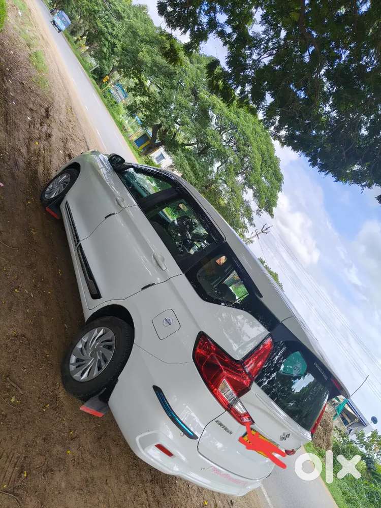 Maruti Suzuki Ertiga 1.5 Vxi 2026