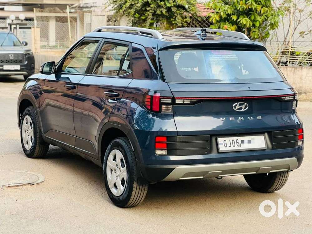 Hyundai Venue 1.2 S (o), 2022, Petrol