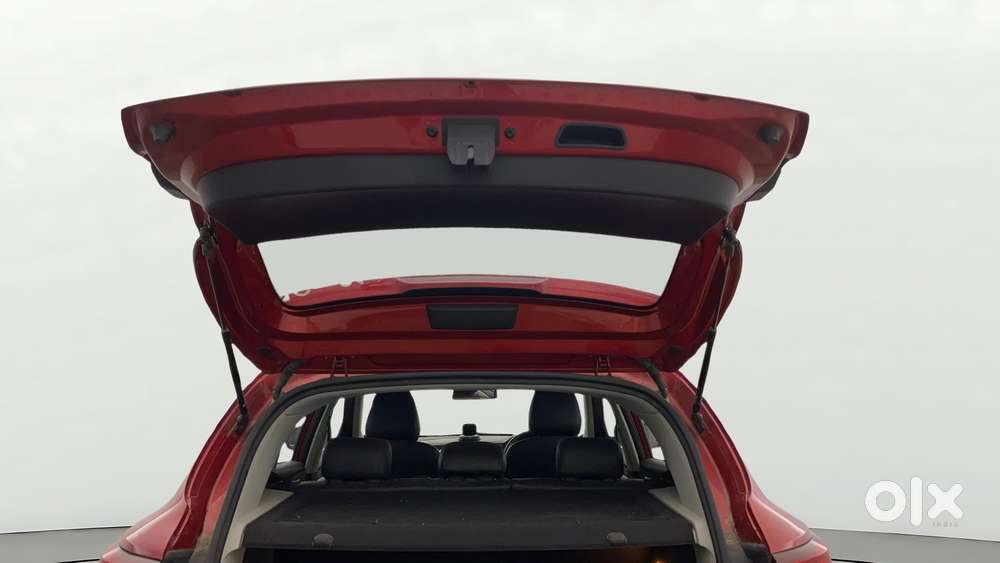 Mg Astor 1.3 Savvy Turbo At S Red, 2023, Petrol