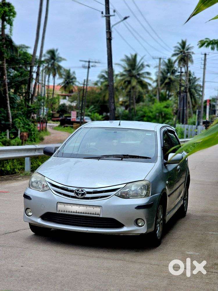 Toyota Etios Liva 1.2 High, 2012, Petrol